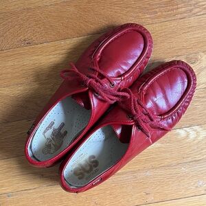Red Granny Sneakers Made in USA Handsewn Lace Up Shoes Size 9N